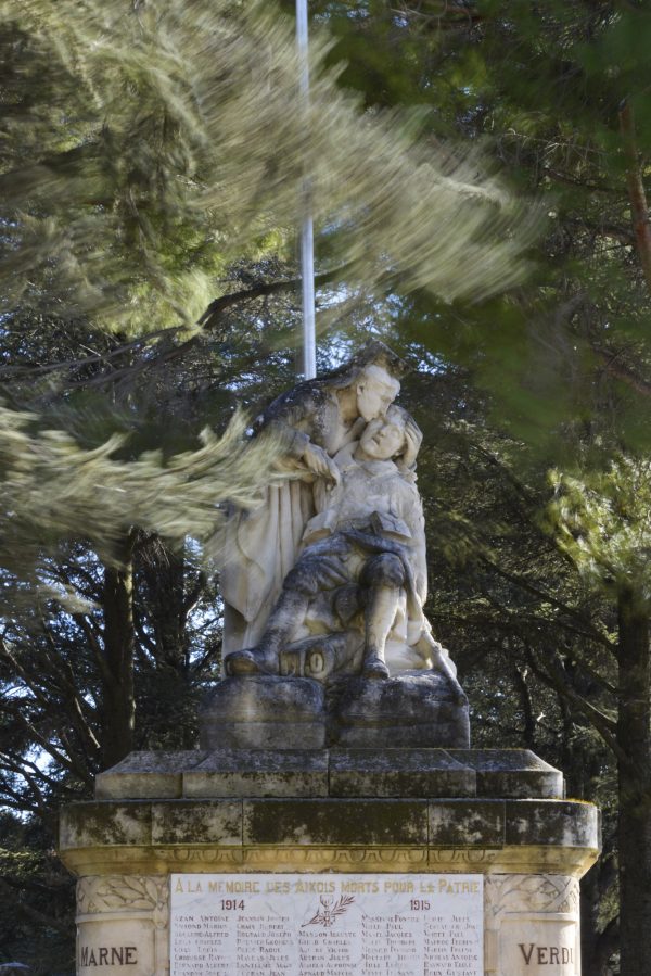 Sous le pli du drapeau – Image 6