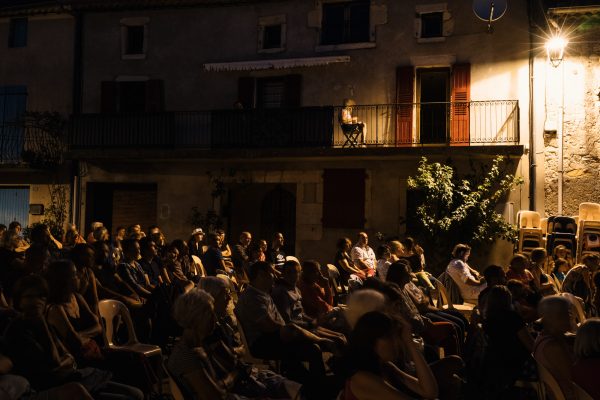 @ Frédéric Lecloux - Projection en plein air organisée par la Maison de l'Image, Villeneuve-de-Berg, 6 août 2020