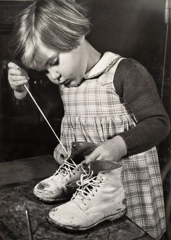 La chaussure, années 1930. © Association des amis d’Ergy Landau